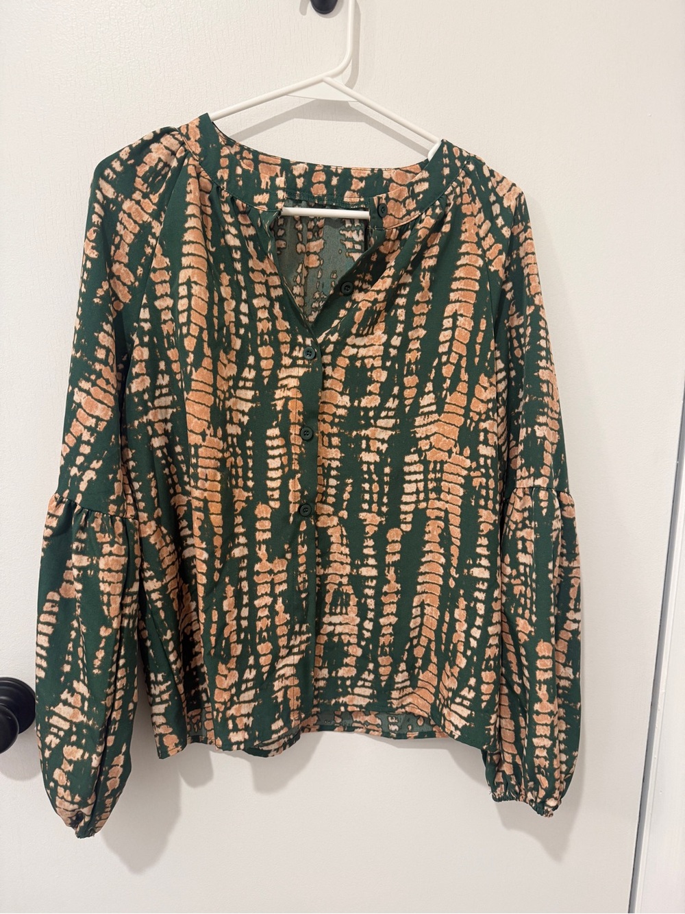 Old Navy Green and Tan Abstract Button-Up Blouse